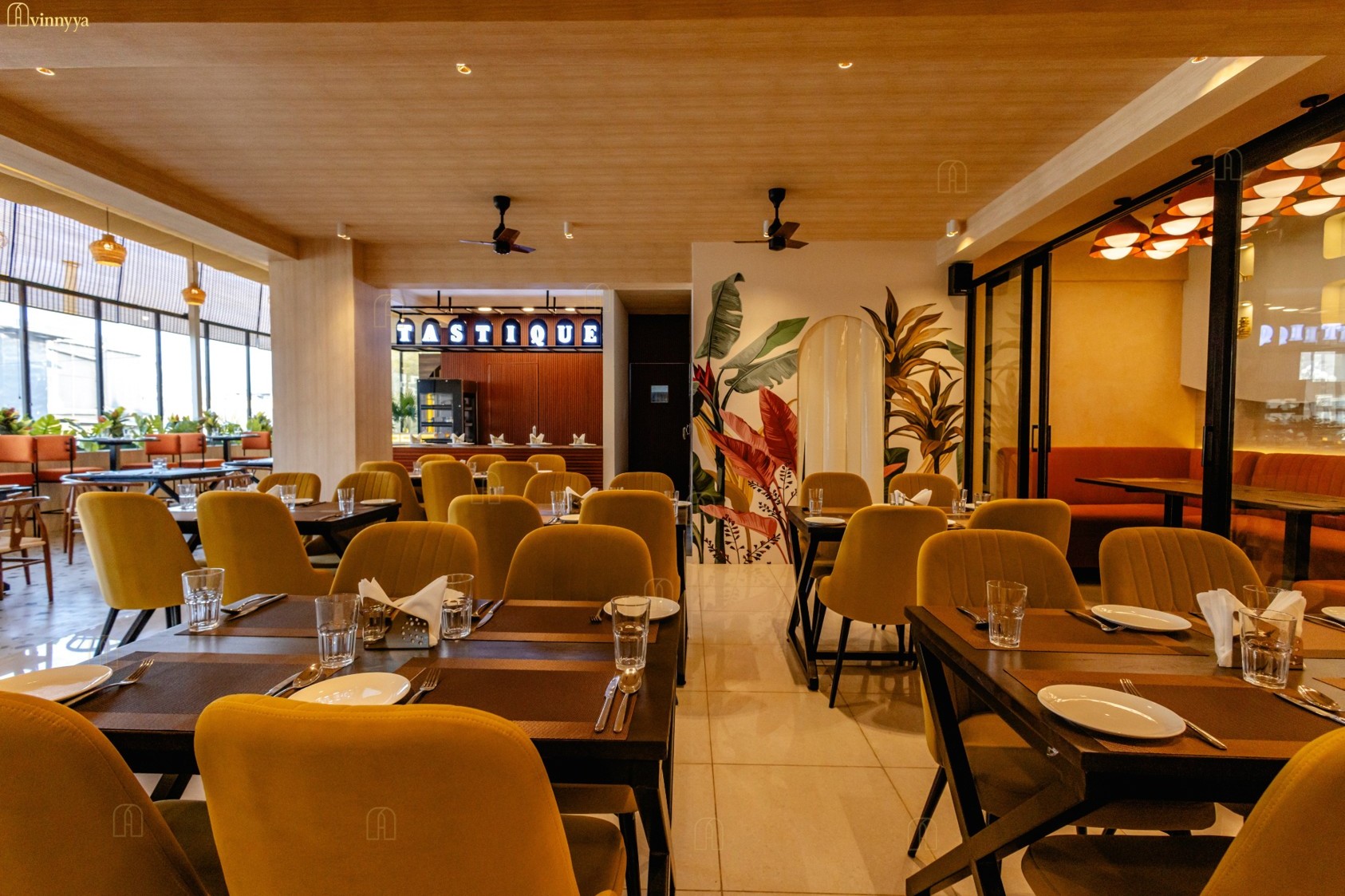 Tastique Restaurant Interior